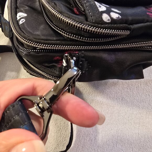 Lug Scoop NEW Black SE Crossbody Bag Paws Black NWOT 1764-A Dog Cat Puppy Kitty - Picture 16 of 16